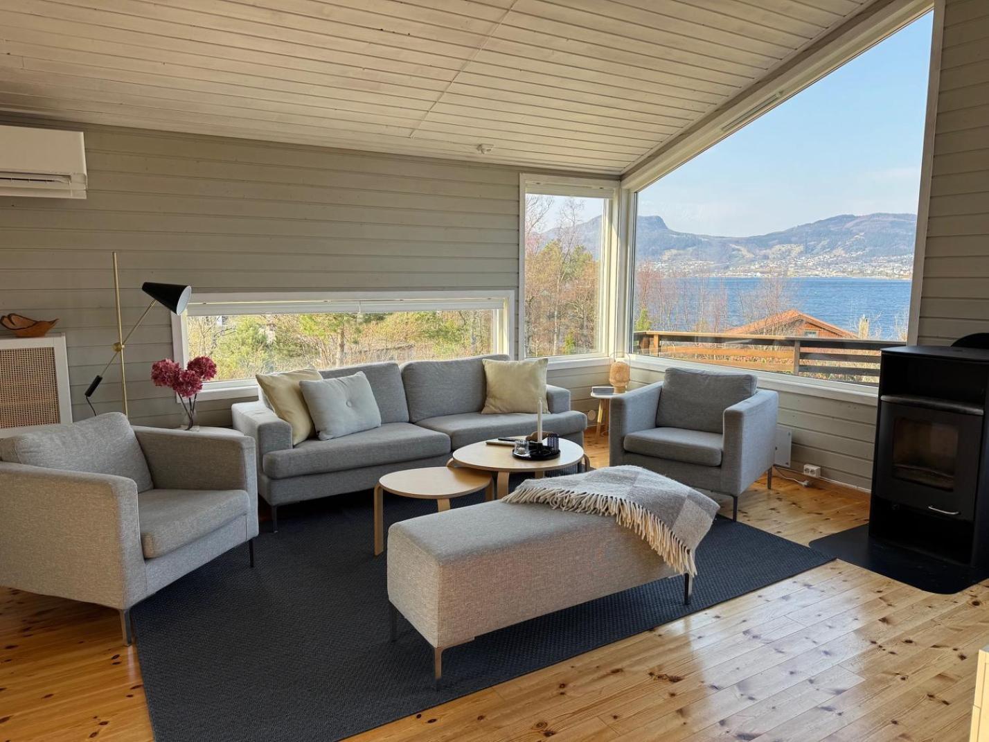 Charming House Located By The Fjord With The Pultpitrock Within Short Distance Villa Jorpeland Exterior photo