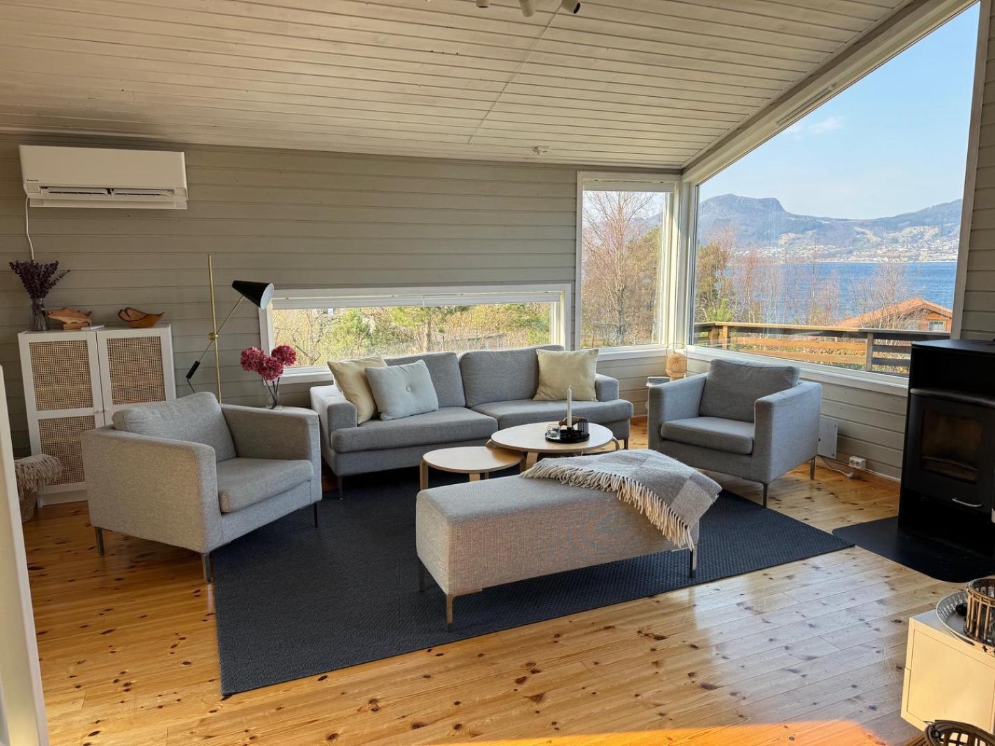 Charming House Located By The Fjord With The Pultpitrock Within Short Distance Villa Jorpeland Exterior photo